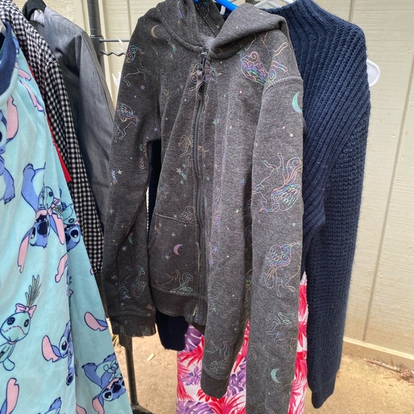 Children Books clothes shoes toys puzzles - Picture 2 of 14